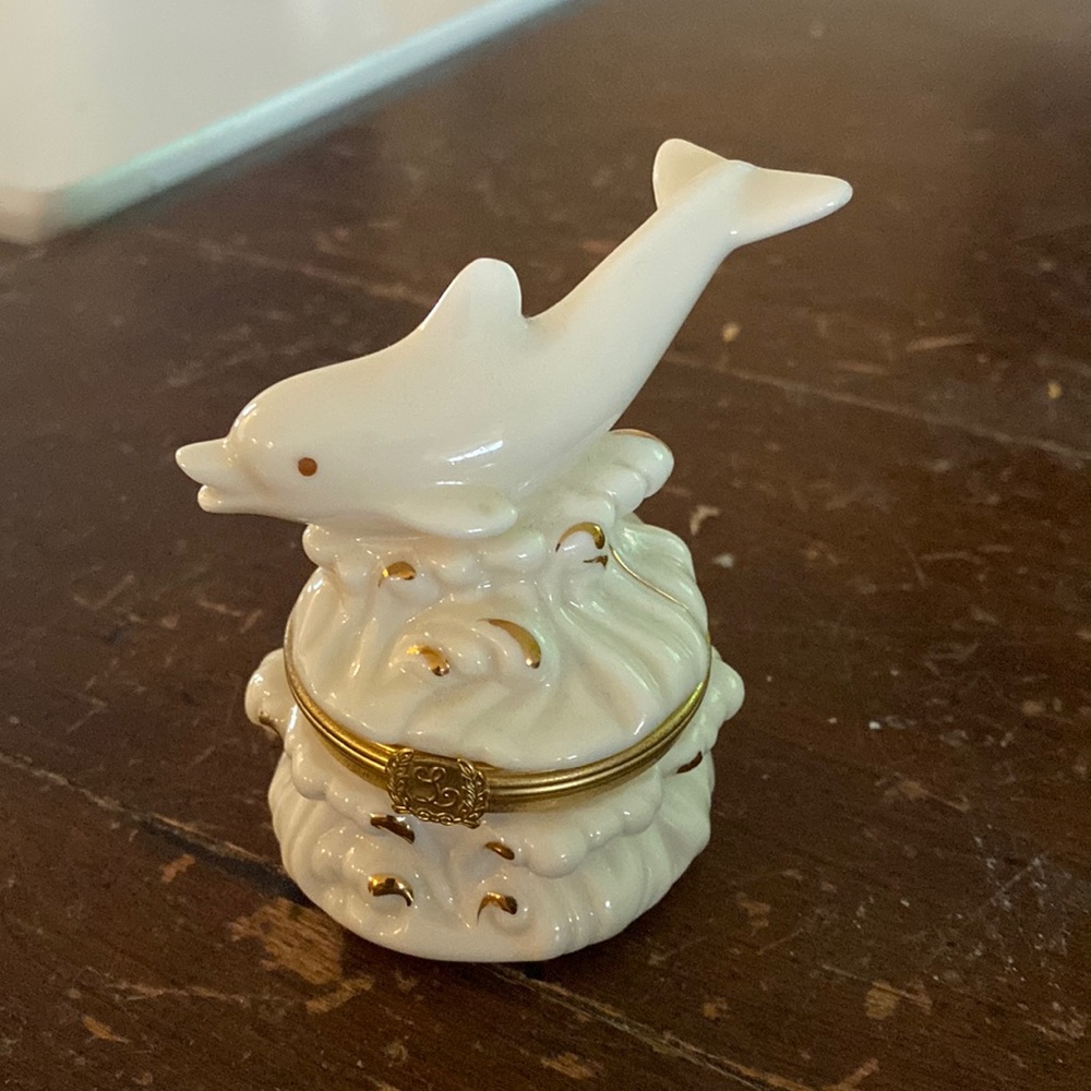 Lenox Treasures The Dolphin Splash Box